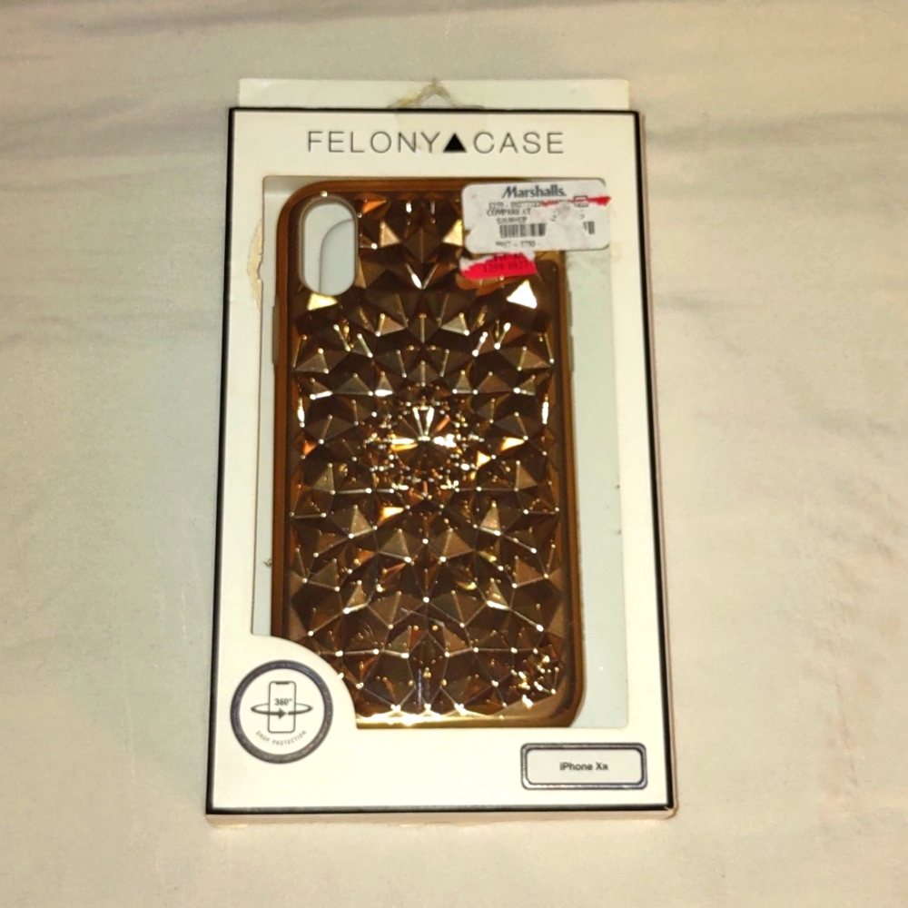 NWT XR iphone gold case
